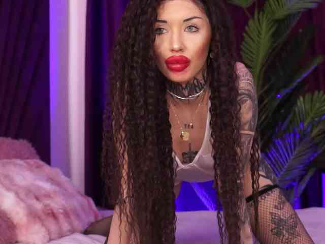 CassandraFoxy webcam