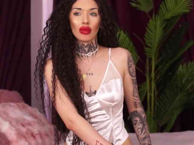 CassandraFoxy webcam