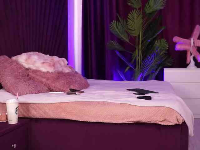 CassandraFoxy webcam