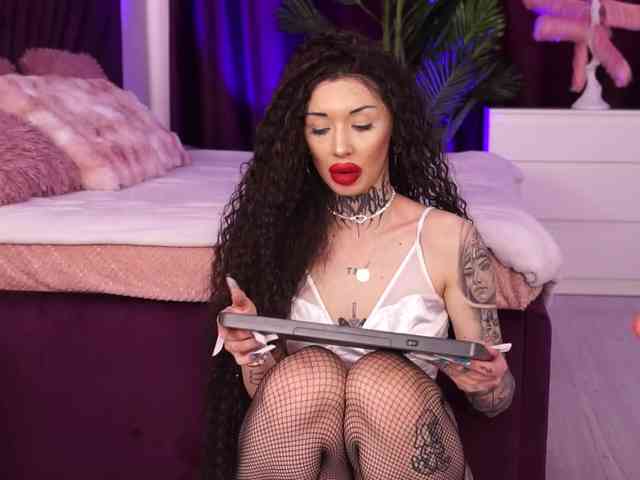 CassandraFoxy webcam