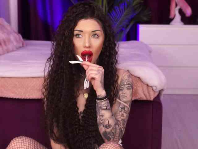 CassandraFoxy webcam