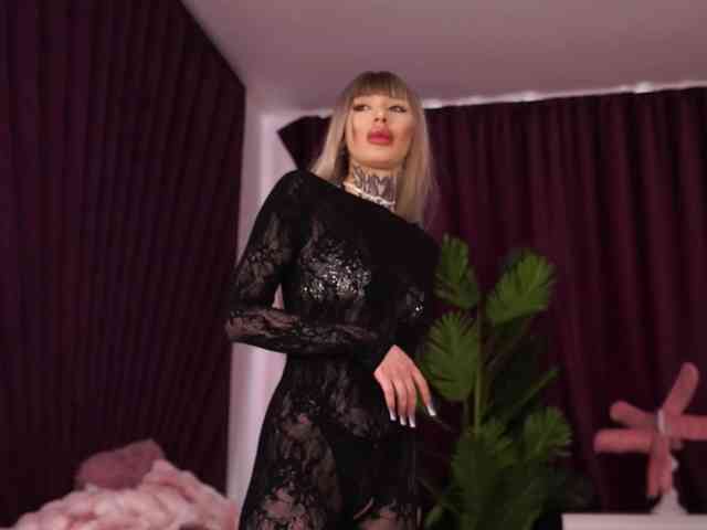 CassandraFoxy webcam