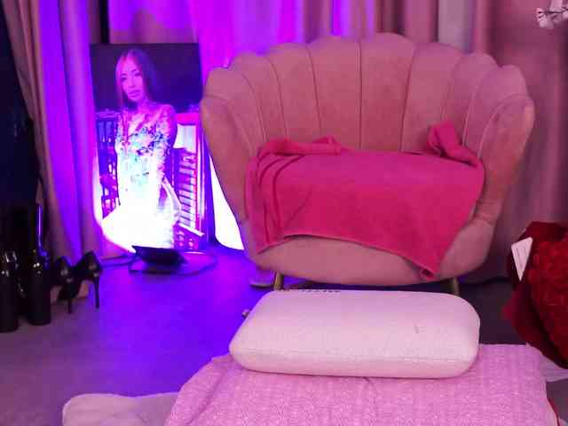 CassandraFoxy Live Webcam on BongaCams