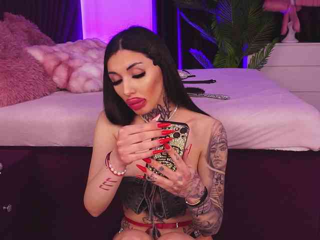 CassandraFoxy webcam