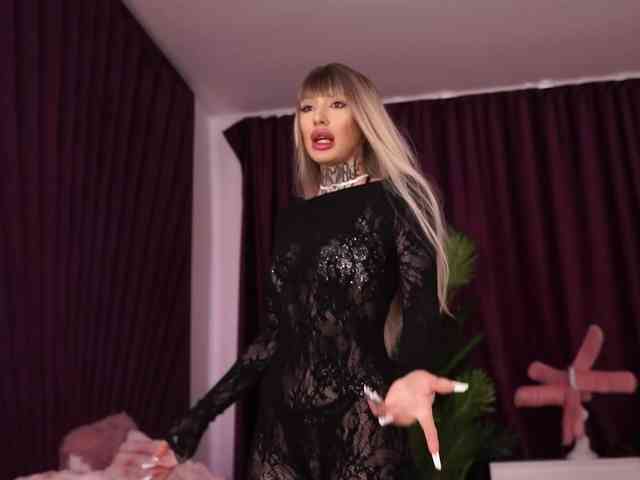 CassandraFoxy webcam