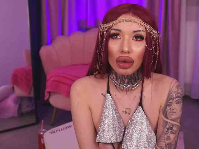 CassandraFoxy webcam