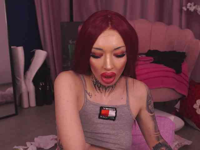 CassandraFoxy webcam