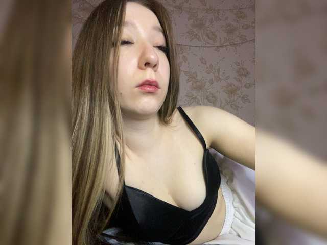 sashhhkino's BongaCams show and profile