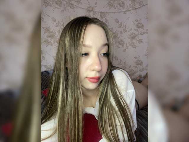 sashhhkino's BongaCams show and profile