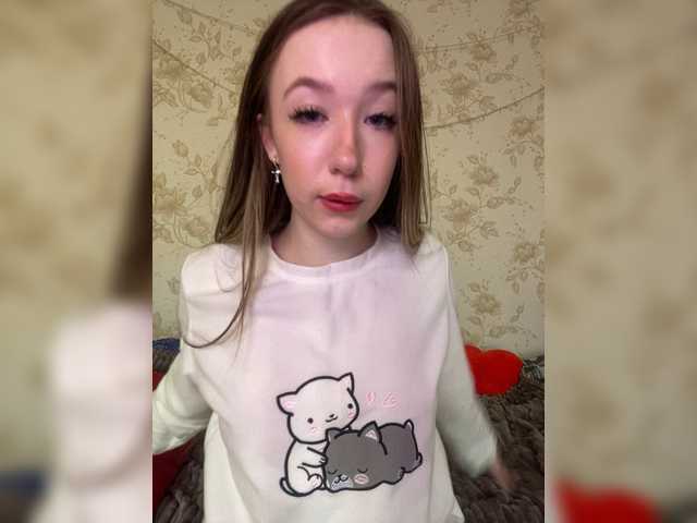 sashhhkino's BongaCams show and profile