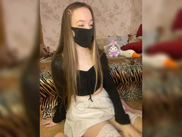 sashhhkino's BongaCams show and profile