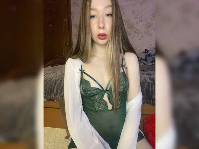 sashhhkino's BongaCams show and profile