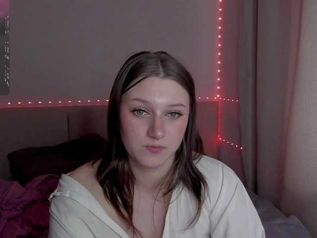 Henta11Sonya's BongaCams show and profile