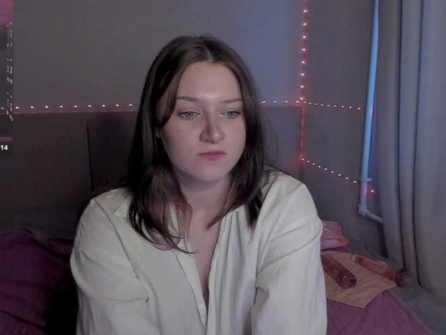 Henta11Sonya's BongaCams show and profile
