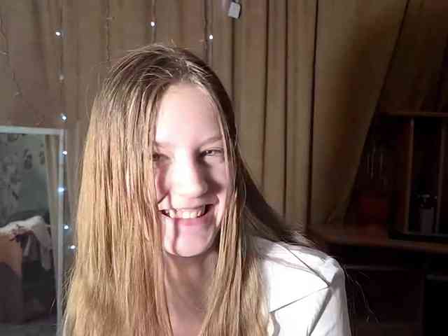 ElnaAntoniewicz webcam