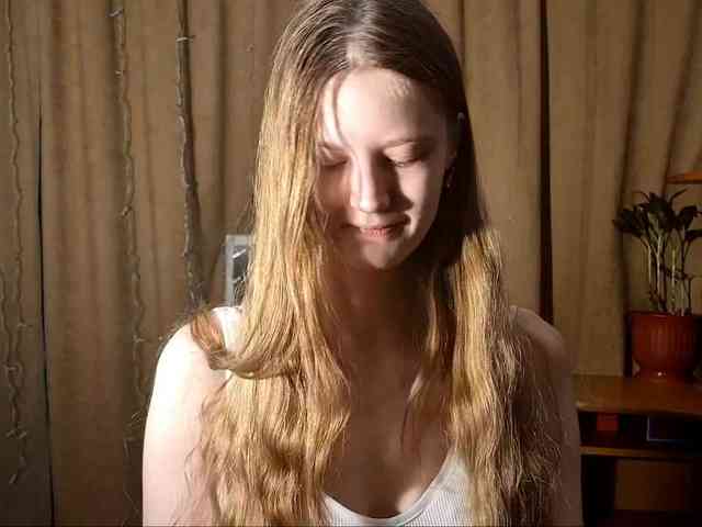 ElnaAntoniewicz webcam