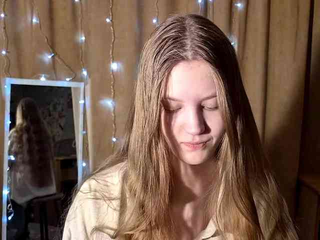 ElnaAntoniewicz webcam