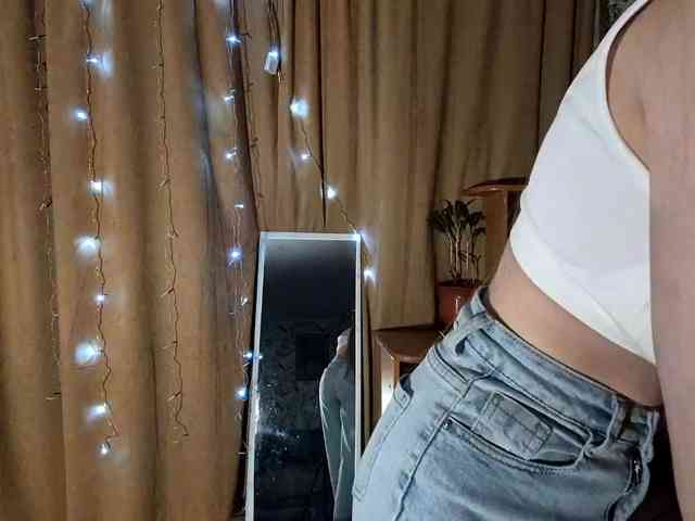 ElnaAntoniewicz webcam