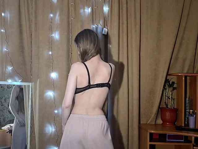 ElnaAntoniewicz webcam