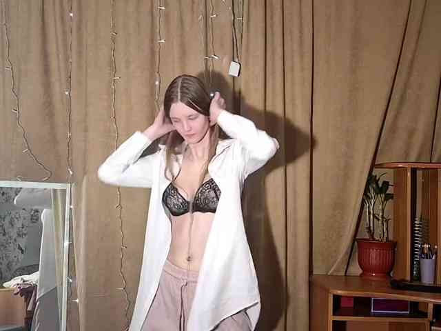 ElnaAntoniewicz webcam