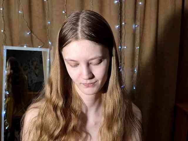 ElnaAntoniewicz webcam