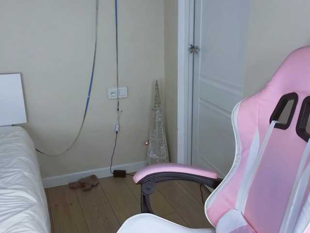 jaslee's BongaCams show and profile