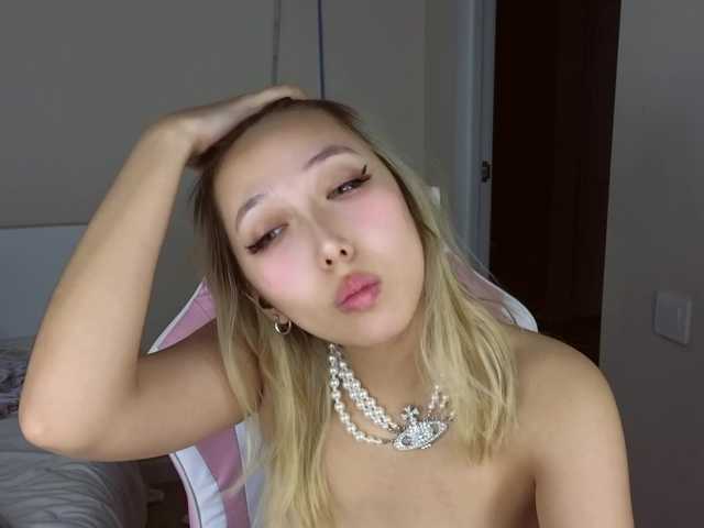 jaslee's BongaCams show and profile