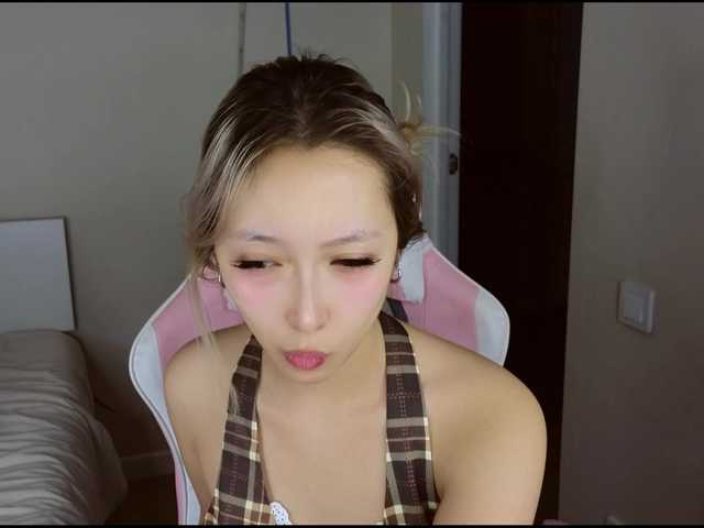 jaslee's BongaCams show and profile