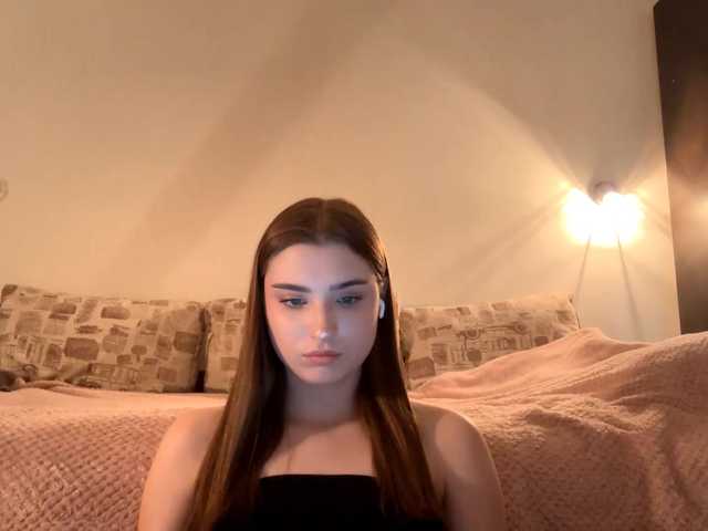 ChristiaPettet live cam profile