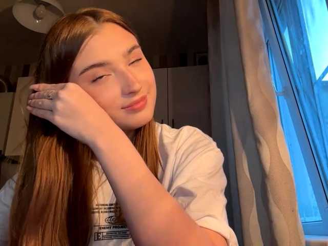 ChristiaPettet's BongaCams show and profile