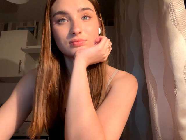 ChristiaPettet live cam profile