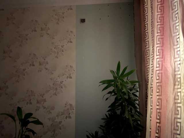 ChristiaPettet's BongaCams show and profile