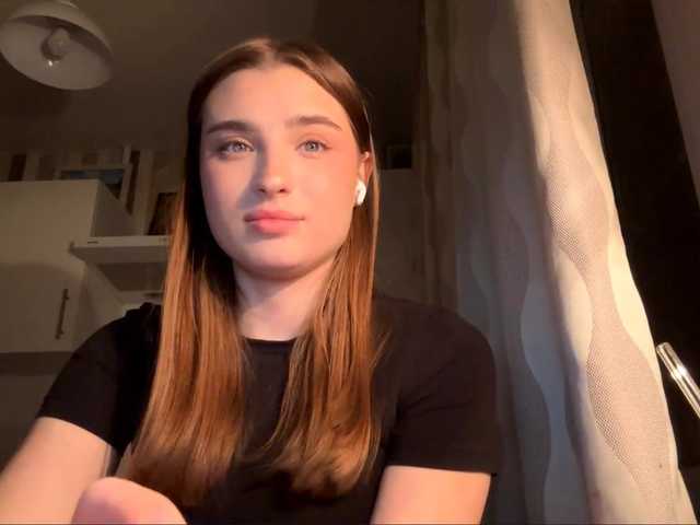 ChristiaPettet's BongaCams show and profile