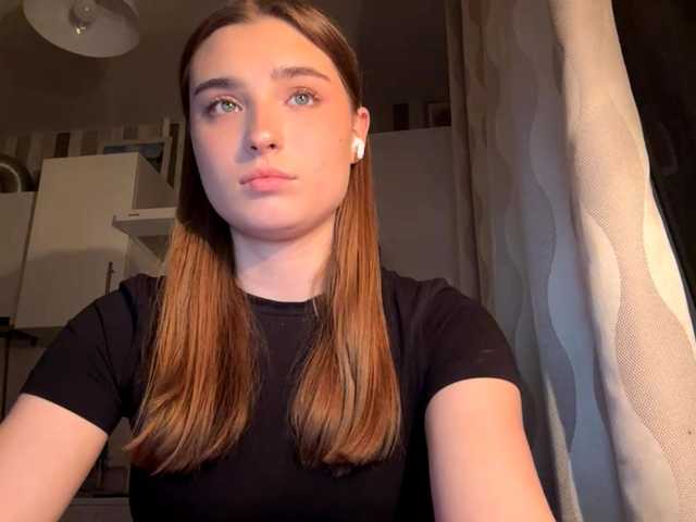 ChristiaPettet's BongaCams show and profile