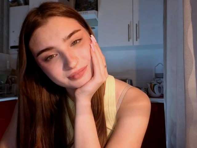 ChristiaPettet's BongaCams show and profile