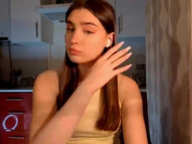 ChristiaPettet's BongaCams show and profile