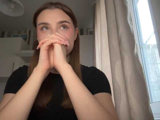 ChristiaPettet's BongaCams show and profile