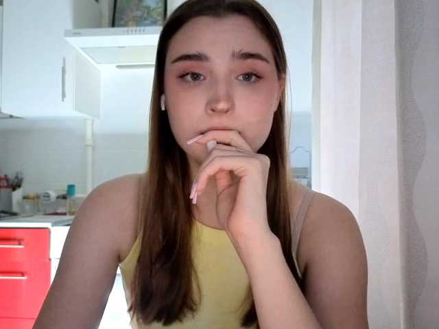 ChristiaPettet's BongaCams show and profile