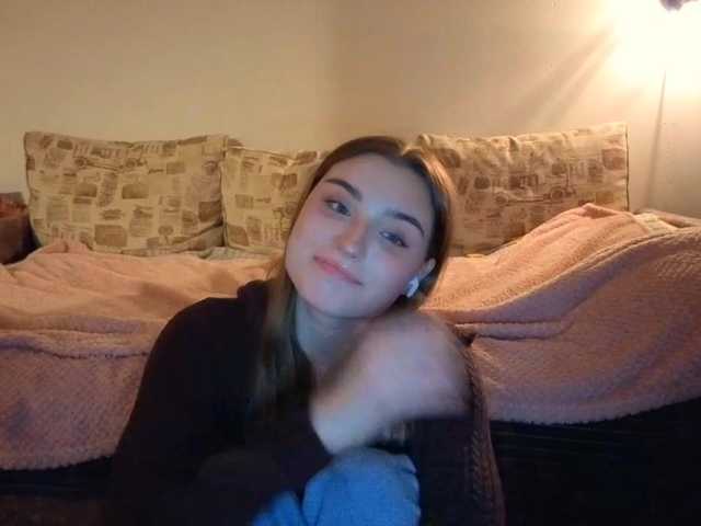 ChristiaPettet webcam