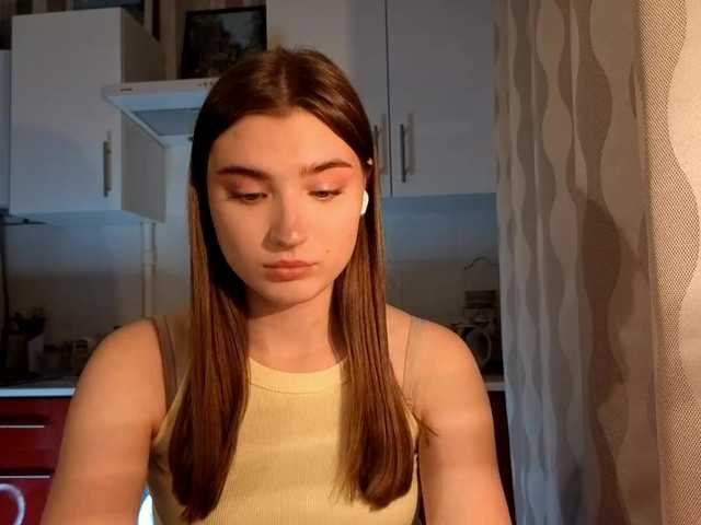 ChristiaPettet's BongaCams show and profile