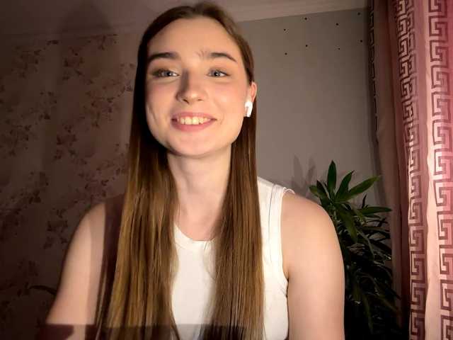 ChristiaPettet webcam