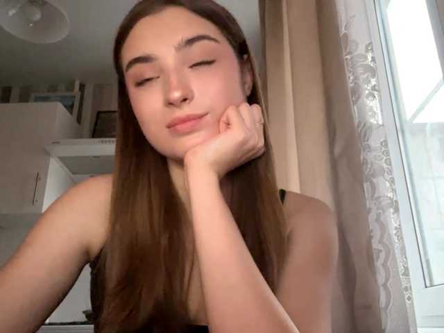 ChristiaPettet's BongaCams show and profile