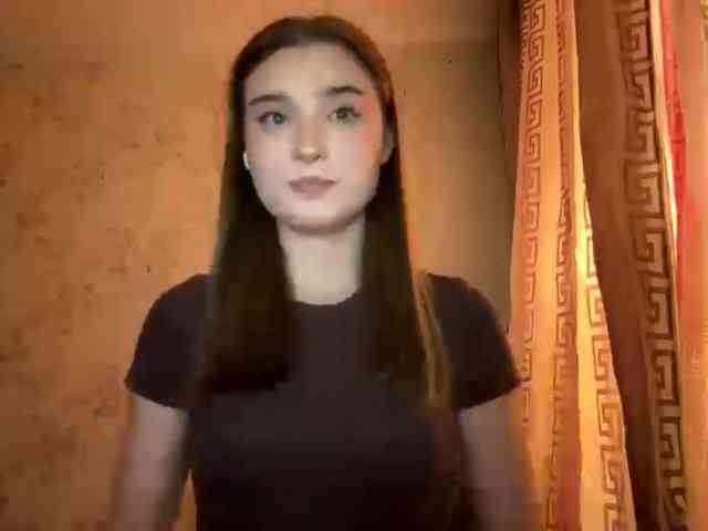 ChristiaPettet webcam