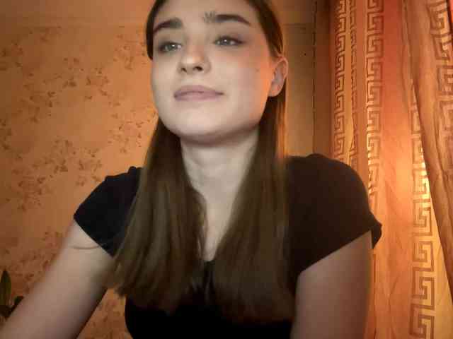 ChristiaPettet webcam