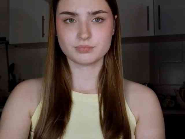 ChristiaPettet webcam