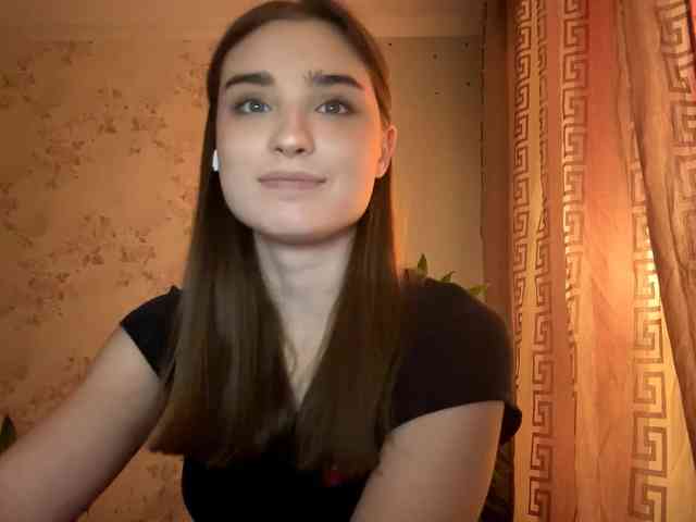 ChristiaPettet webcam