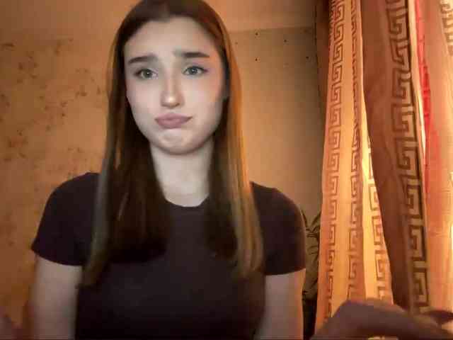 ChristiaPettet webcam