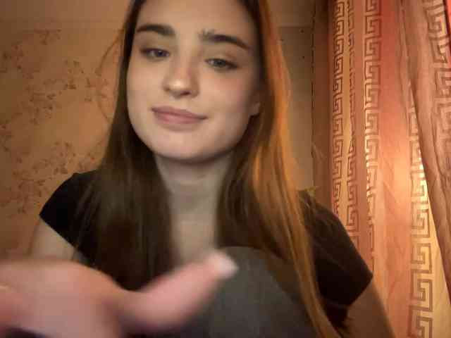 ChristiaPettet webcam