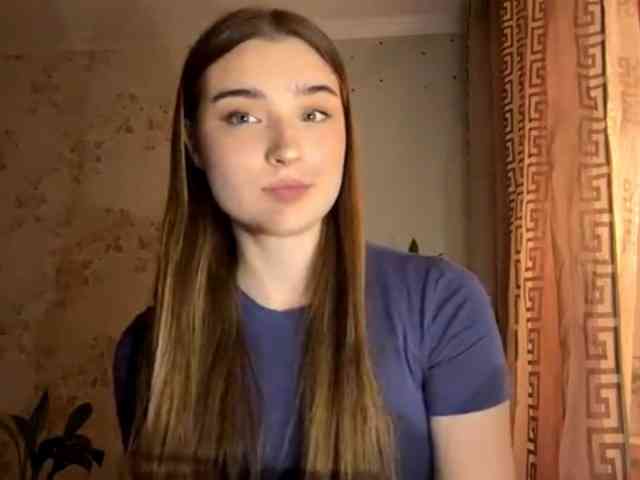 ChristiaPettet webcam