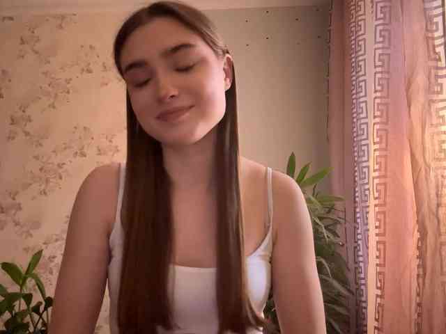 ChristiaPettet webcam